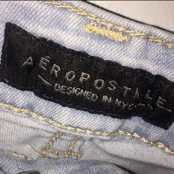 light wash jeans - Picture 5 of 7